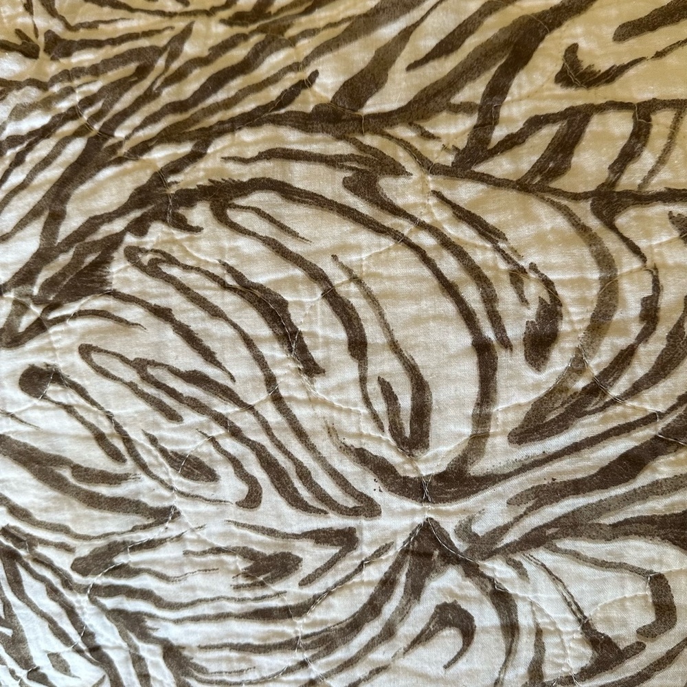 Tommy Bahama King Quilt and Shams